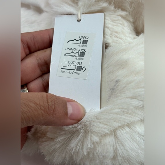 Fuzzy Cross Band Slippers by Parlovable ๐ - Picture 5 of 11